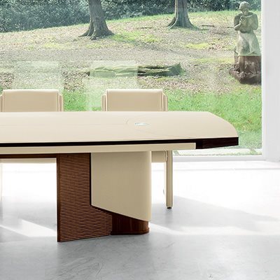 PLANET conference table particular